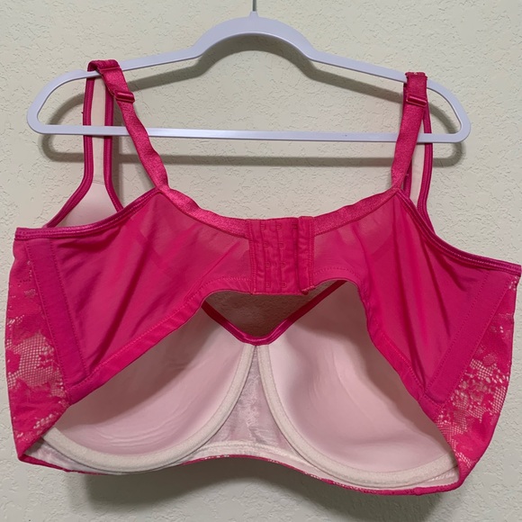 Bright Pink Lace Bra (+matching panty) - Picture 2 of 8